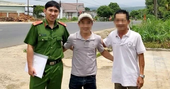 Manh mối ít ỏi và cuộc đoàn tụ sau 34 năm thất lạc của người đàn ông