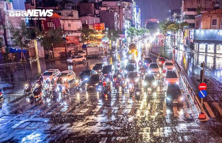 Miền Bắc đón không khí lạnh gây mưa lớn từ chiều tối mai, đề phòng dông lốc Miền Bắc đón không khí lạnh gây mưa lớn từ chiều tối mai, đề phòng dông lốc