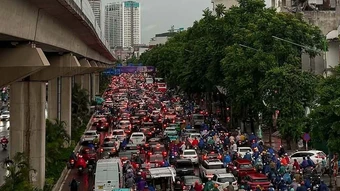 Miền Bắc mưa gần 200 mm, Hà Nội có giông giờ cao điểm