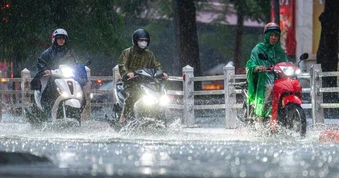 Miền Bắc mưa lớn kéo dài, áp thấp nhiệt đới sắp mạnh lên thành bão