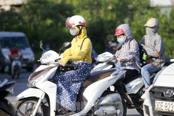 Miền Bắc tăng nhiệt, trời nóng như đổ lửa Miền Bắc tăng nhiệt, trời nóng như đổ lửa