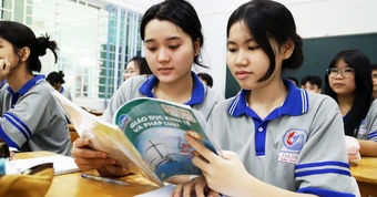 Miễn phí sách giáo khoa: Đồng thuận cao, nhưng lo 'sách cũ, quản lý khó'