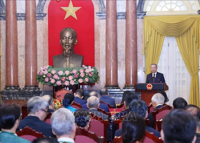 Mở rộng không gian cống hiến cho cộng đồng người Việt Nam ở nước ngoài Mở rộng không gian cống hiến cho cộng đồng người Việt Nam ở nước ngoài
