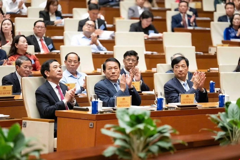 Mỗi đại biểu phải luôn ghi nhớ, phía sau mình là niềm tin, kỳ vọng của cử tri