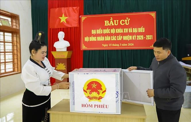 Mỗi lá phiếu là quyền chính trị thiêng liêng, là trách nhiệm công dân đối với đất nước Mỗi lá phiếu là quyền chính trị thiêng liêng, là trách nhiệm công dân đối với đất nước