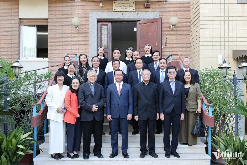 Mỗi linh mục, tu sĩ Việt Nam tại Tòa thánh Vatican và Italia là một đại sứ văn hóa