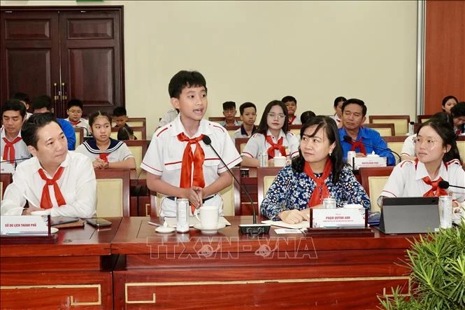 Mong muốn trở thành ‘công dân số’, xây dựng thành phố thông minh Mong muốn trở thành ‘công dân số’, xây dựng thành phố thông minh