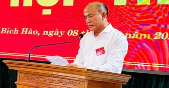 Một Chủ tịch xã xin nghỉ việc