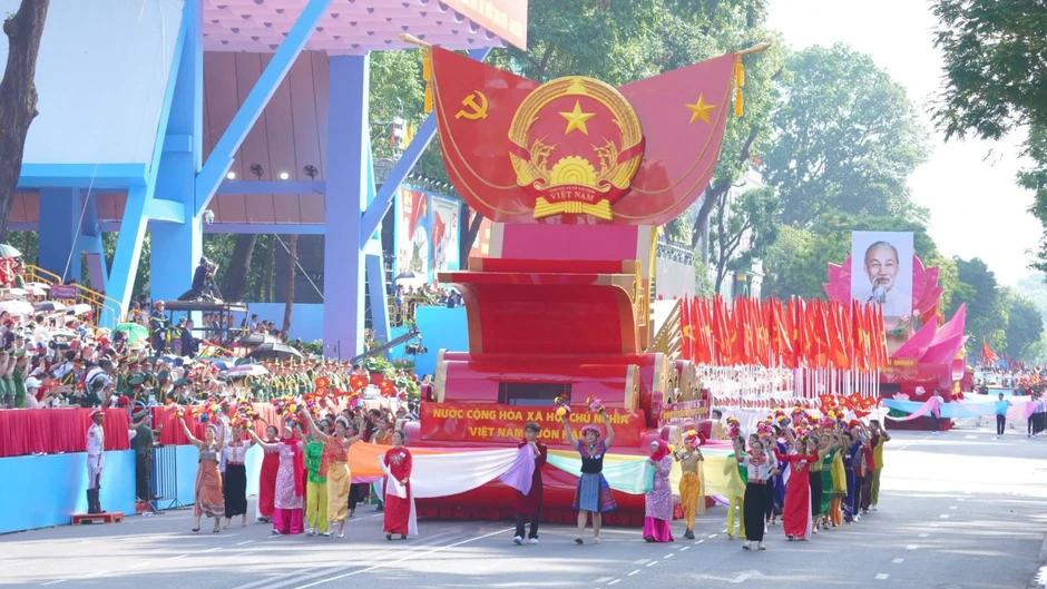 Một dải non sông - Một tầm vóc Việt Nam vươn xa Một dải non sông - Một tầm vóc Việt Nam vươn xa