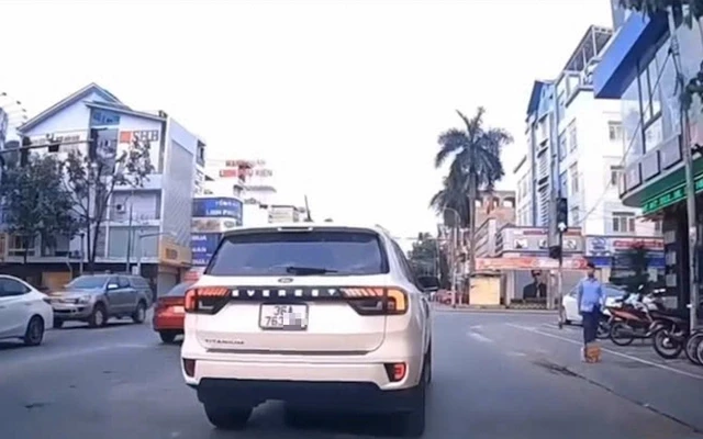 Một lỗi vi phạm về biển số xe bị phạt tới 23 triệu đồng, tất cả chủ xe ô tô chú ý Một lỗi vi phạm về biển số xe bị phạt tới 23 triệu đồng, tất cả chủ xe ô tô chú ý