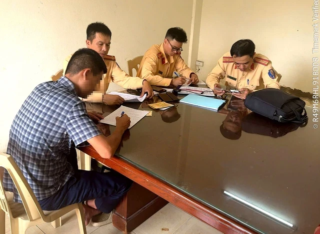 Một lỗi vi phạm về biển số xe bị phạt tới 23 triệu đồng, tất cả chủ xe ô tô chú ý Một lỗi vi phạm về biển số xe bị phạt tới 23 triệu đồng, tất cả chủ xe ô tô chú ý
