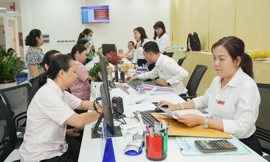 Một năm vận hành chính quyền địa phương 2 cấp: Đặt cán bộ cấp cơ sở đúng vị trí, giao quyền gắn với KPI Một năm vận hành chính quyền địa phương 2 cấp: Đặt cán bộ cấp cơ sở đúng vị trí, giao quyền gắn với KPI
