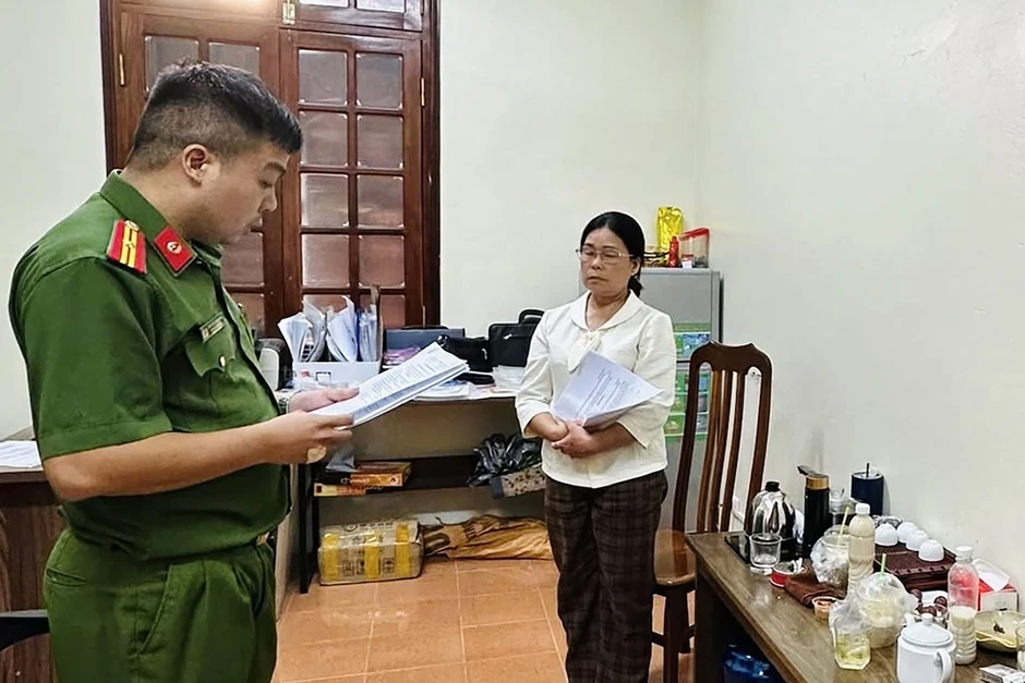 Một nguyên nữ chủ tịch hội đồng quản trị hợp tác xã bị khởi tố Một nguyên nữ chủ tịch hội đồng quản trị hợp tác xã bị khởi tố