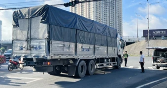 Một phụ nữ bị xe tải cán tử vong trên đường đi tập thể dục ở TPHCM
