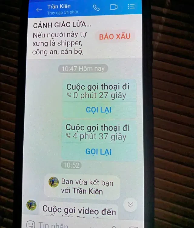 Một phụ nữ bị yêu cầu chuyển khoản 79 triệu đồng, tổ trưởng Đinh Thuỳ Dung lập tức ngăn cản Một phụ nữ bị yêu cầu chuyển khoản 79 triệu đồng, tổ trưởng Đinh Thuỳ Dung lập tức ngăn cản