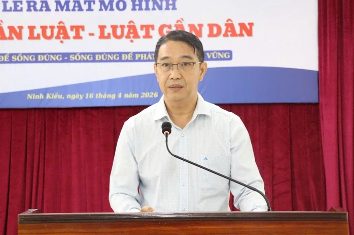 Một phường ở Cần Thơ hỗ trợ "gỡ rối" pháp lý cho người dân Một phường ở Cần Thơ hỗ trợ "gỡ rối" pháp lý cho người dân