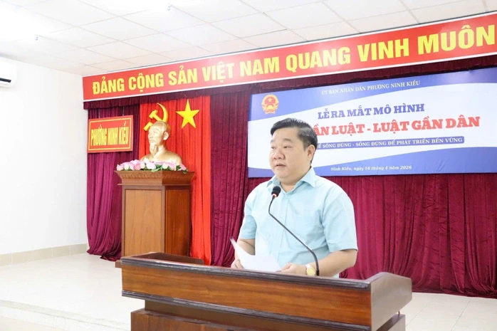 Một phường ở Cần Thơ hỗ trợ "gỡ rối" pháp lý cho người dân Một phường ở Cần Thơ hỗ trợ "gỡ rối" pháp lý cho người dân