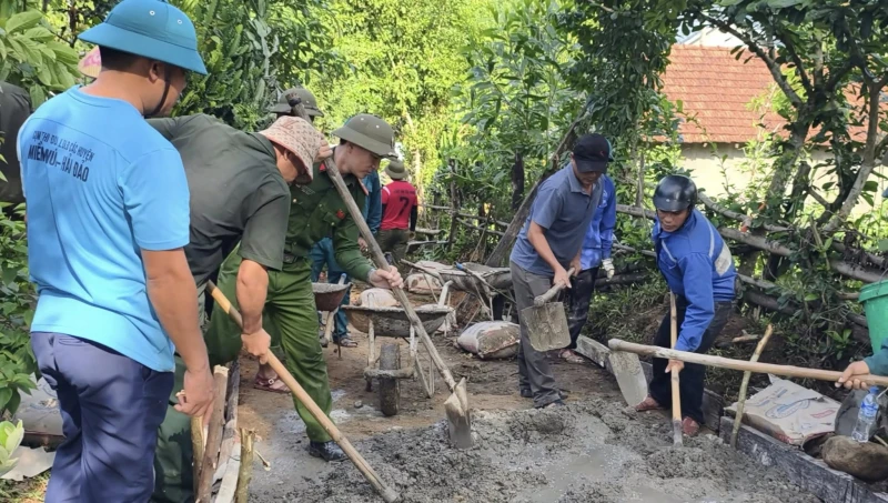 Một trưởng Công an xã vùng cao hơn 30 lần hiến máu cứu người Một trưởng Công an xã vùng cao hơn 30 lần hiến máu cứu người