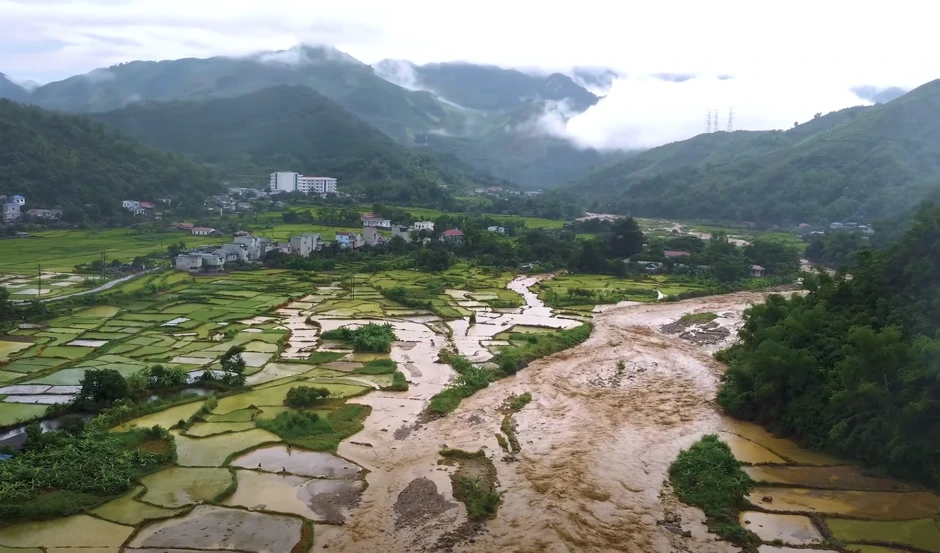 Mưa lớn gây ngập, sạt lở nhiều nơi ở Sơn La