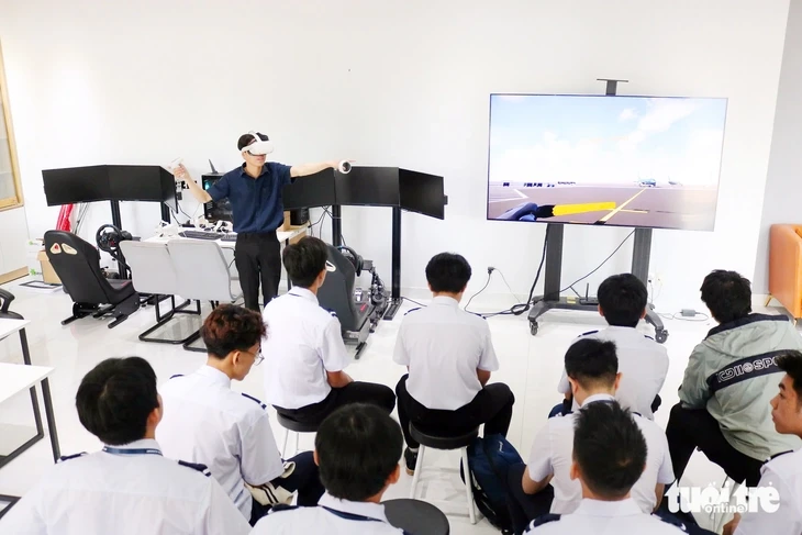 Muốn TP.HCM thành trung tâm giáo dục châu Á, đại học phải 'bước ra khỏi cổng trường'