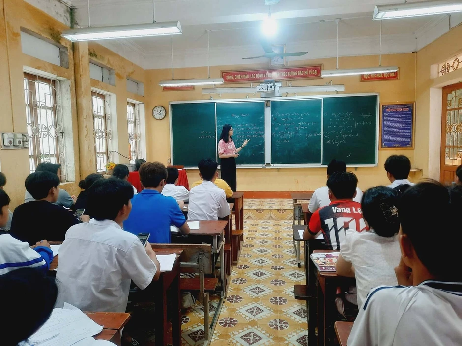 Năm học mới: Chuẩn bị từ ngôn ngữ, sách vở đến bữa ăn cho trẻ em vùng cao Năm học mới: Chuẩn bị từ ngôn ngữ, sách vở đến bữa ăn cho trẻ em vùng cao