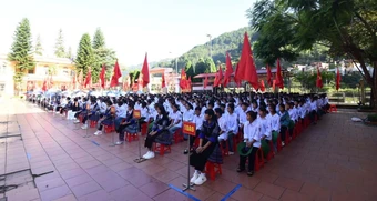 Năm học mới: Chuẩn bị từ ngôn ngữ, sách vở đến bữa ăn cho trẻ em vùng cao