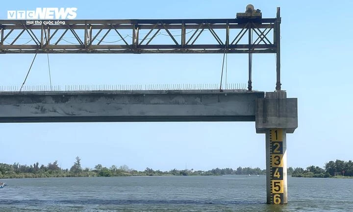 'Năm lần bảy lượt' được gia hạn, cầu 220 tỷ ở Đà Nẵng vẫn dang dở