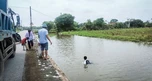 Nam sinh Ninh Bình cứu 2 em nhỏ chới với dưới sông: 