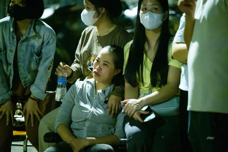 Nam sinh viên mất tích ở Hà Nội khi đi qua khu vực ngập sâu , mẹ chờ tin con Nam sinh viên mất tích ở Hà Nội khi đi qua khu vực ngập sâu , mẹ chờ tin con
