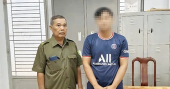 Nam sinh viên ra đầu thú sau khi trộm gần 250 triệu đồng của hàng xóm