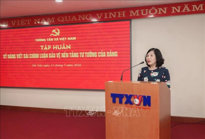 Nâng cao năng lực viết bài chính luận cho cán bộ, phóng viên TTXVN Nâng cao năng lực viết bài chính luận cho cán bộ, phóng viên TTXVN