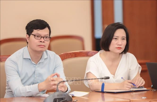 Nâng cao năng lực viết bài chính luận cho cán bộ, phóng viên TTXVN Nâng cao năng lực viết bài chính luận cho cán bộ, phóng viên TTXVN