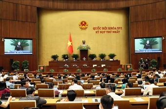 Nâng mức lương cơ sở, tạo động lực phát triển khu vực công