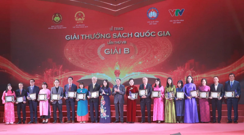 Nâng tầm Giải thưởng Sách Quốc gia có sức lan tỏa rộng, định hướng giá trị, tôn vinh tác phẩm xuất sắc Nâng tầm Giải thưởng Sách Quốc gia có sức lan tỏa rộng, định hướng giá trị, tôn vinh tác phẩm xuất sắc