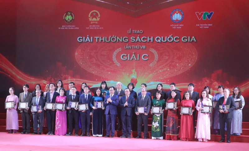 Nâng tầm Giải thưởng Sách Quốc gia có sức lan tỏa rộng, định hướng giá trị, tôn vinh tác phẩm xuất sắc Nâng tầm Giải thưởng Sách Quốc gia có sức lan tỏa rộng, định hướng giá trị, tôn vinh tác phẩm xuất sắc