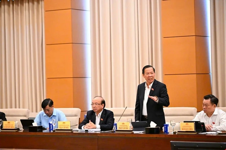 Nên nghiên cứu ngưỡng doanh thu không phải nộp thuế ở mức tối thiểu 2 tỉ đồng Nên nghiên cứu ngưỡng doanh thu không phải nộp thuế ở mức tối thiểu 2 tỉ đồng