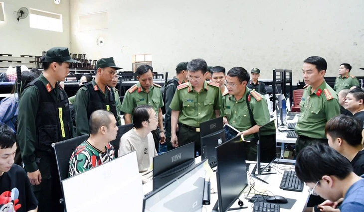 Ngăn lừa đảo công nghệ cao xuyên quốc gia: Triệt phá nhiều 'cứ điểm', siết quản lý cư trú