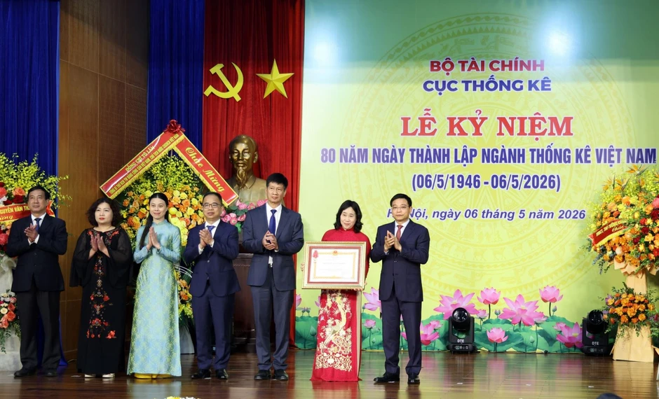 Ngành Thống kê kỷ niệm 80 năm thành lập, đón nhận Huân chương Lao động hạng Nhất Ngành Thống kê kỷ niệm 80 năm thành lập, đón nhận Huân chương Lao động hạng Nhất