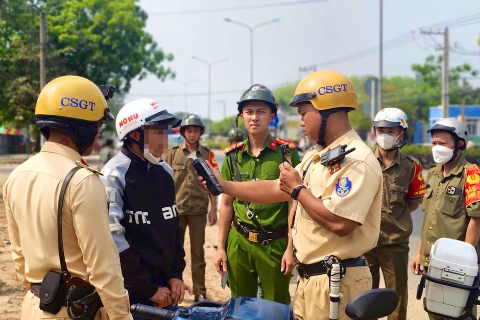 Ngày 1-5: Tai nạn giao thông giảm mạnh cả ba tiêu chí Ngày 1-5: Tai nạn giao thông giảm mạnh cả ba tiêu chí