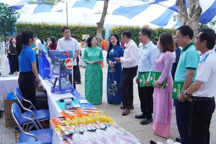 Ngày hội giúp phụ huynh chọn trường cho con tại phường Hòa Hưng, TPHCM Ngày hội giúp phụ huynh chọn trường cho con tại phường Hòa Hưng, TPHCM