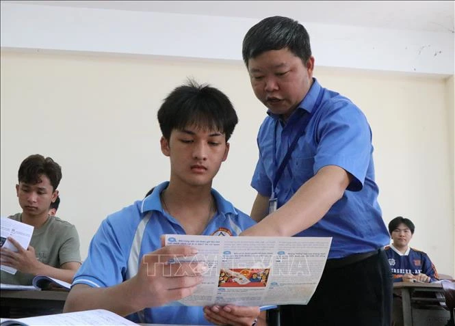 Ngày hội non sông - nơi ý Đảng hòa lòng dân - Bài 3: Vận động bầu cử - nơi cử tri lắng nghe, tự tin lựa chọn Ngày hội non sông - nơi ý Đảng hòa lòng dân - Bài 3: Vận động bầu cử - nơi cử tri lắng nghe, tự tin lựa chọn