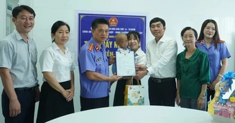 Nghị quyết 205 đi vào cuộc sống: Những giấy khai sinh đặc biệt
