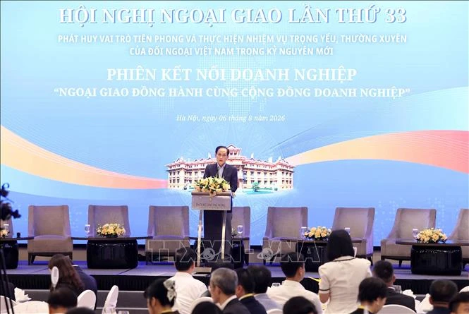 Ngoại giao đồng hành cùng doanh nghiệp, mở rộng không gian phát triển cho Việt Nam Ngoại giao đồng hành cùng doanh nghiệp, mở rộng không gian phát triển cho Việt Nam