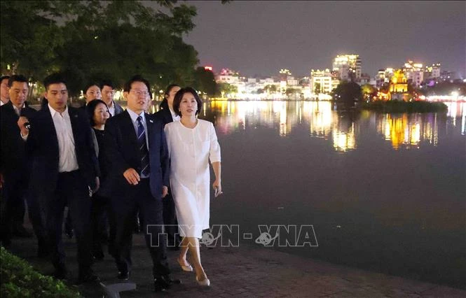 Ngoại giao tiên phong khơi dậy sức mạnh mềm: Khi hình ảnh Việt Nam lan tỏa từ những trải nghiệm đời thường Ngoại giao tiên phong khơi dậy sức mạnh mềm: Khi hình ảnh Việt Nam lan tỏa từ những trải nghiệm đời thường