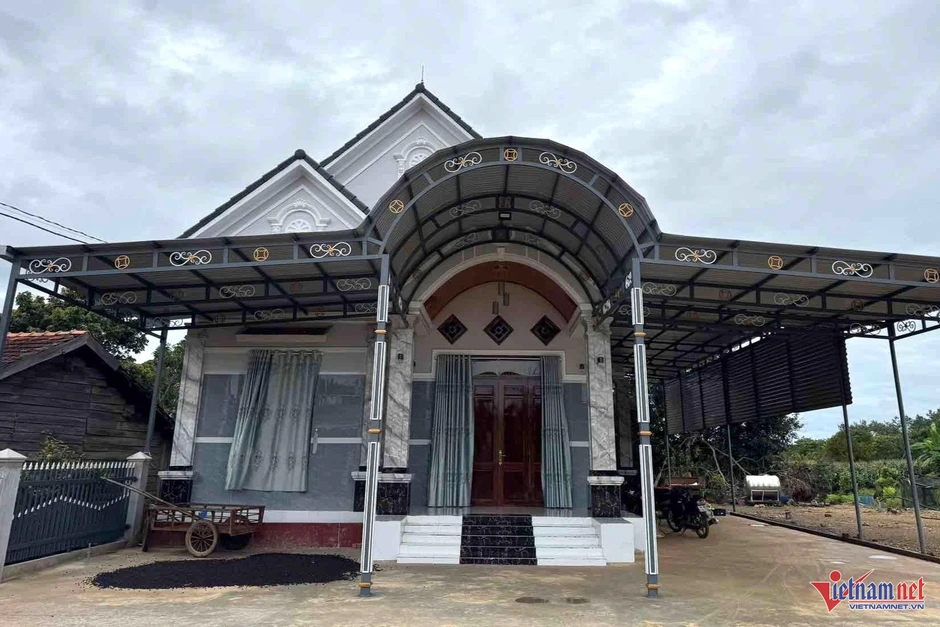 Ngôi làng Dao Đỏ vùng biên có hơn 60 căn nhà tiền tỷ Ngôi làng Dao Đỏ vùng biên có hơn 60 căn nhà tiền tỷ