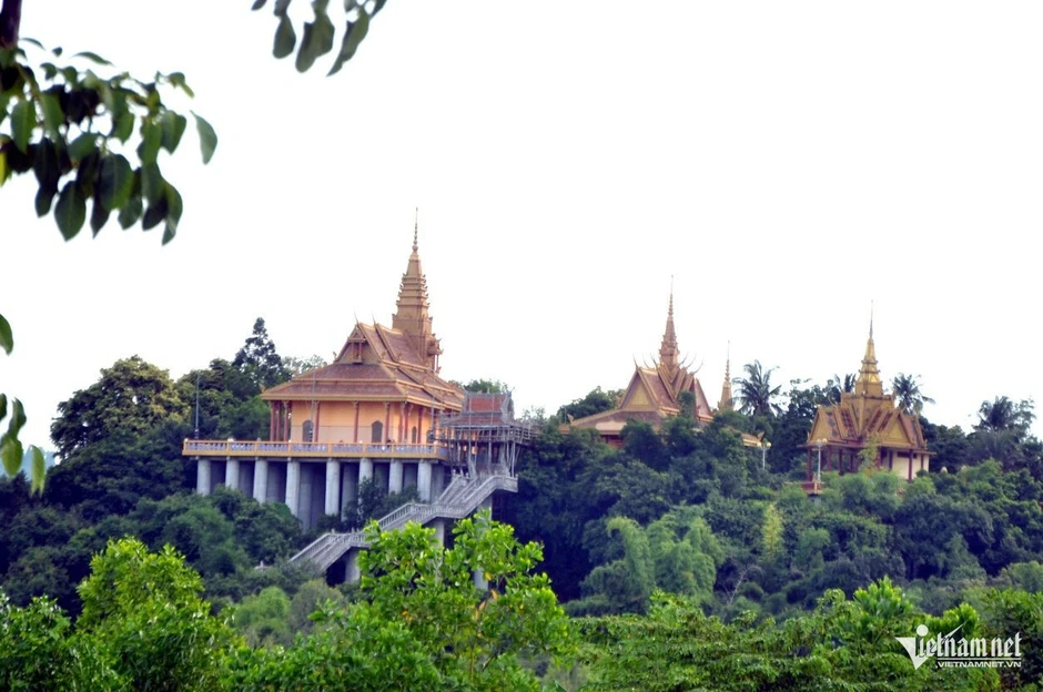 Ngọn lửa yêu nước dưới mái nhà Tà Miệt