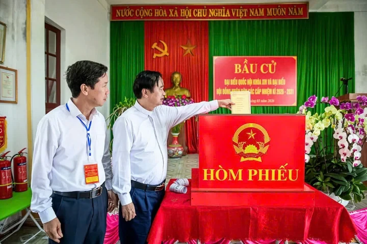 Người cán bộ thuộc nằm lòng giáo lý để gần người theo đạo Người cán bộ thuộc nằm lòng giáo lý để gần người theo đạo