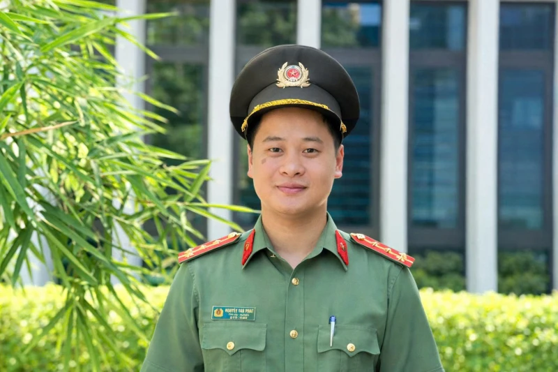 Người chỉ huy trẻ giữ vững “mạch tham mưu” bằng bản lĩnh và trí tuệ Người chỉ huy trẻ giữ vững “mạch tham mưu” bằng bản lĩnh và trí tuệ