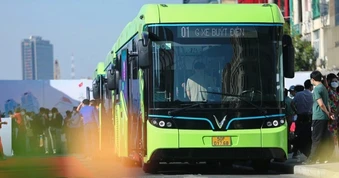 Người dân phấn khởi, lượng khách tăng 30% sau khi TPHCM miễn phí xe buýt
