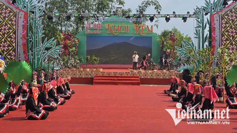 Người Dao giữ rừng bằng nghi lễ cổ Người Dao giữ rừng bằng nghi lễ cổ